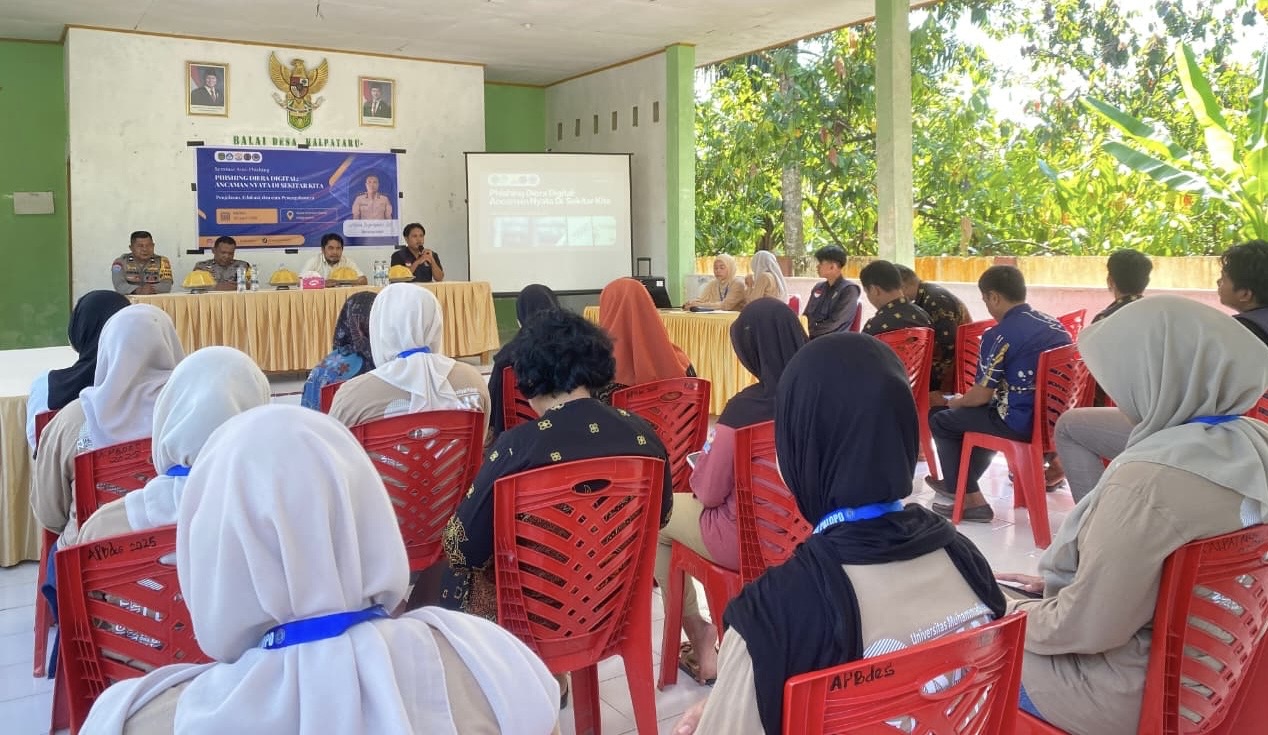 Mahasiswa UM Palopo Edukasi Warga Luwu Timur Waspada Penipuan Phising