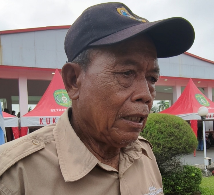 Petani Bukit Biru Kukar Keluhkan Biaya Panen Naik Dua Kali Lipat