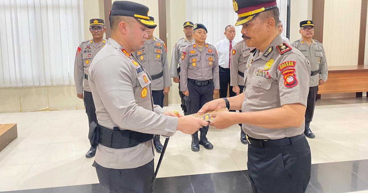 Kapolres Kubu Raya Naikkan Pangkat Kompol Wagiman Atas Dedikasi Tanpa Cacat