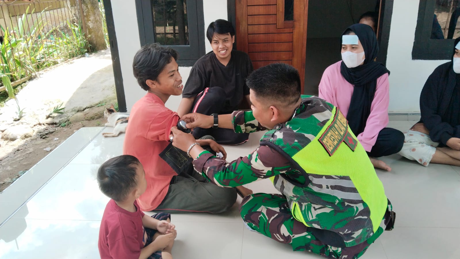 Kodim Seluma Siagakan Tim Medis Layani Warga di Lokasi TMMD