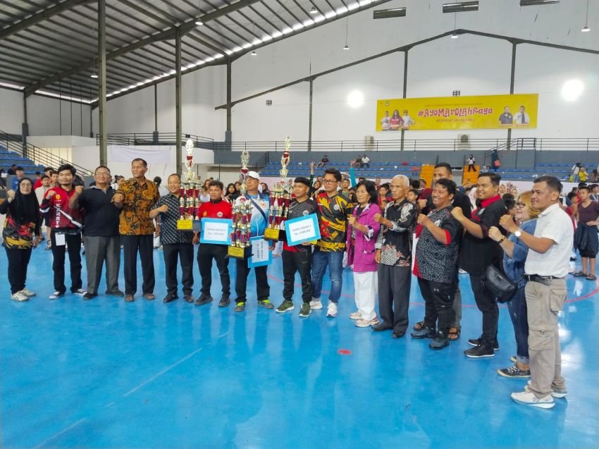 Dojo Dinas Pariwisata Juara Umum Karate Tako Pematangsiantar ke-4