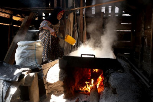Petani Desa Lancok Aceh Produksi Garam Tradisional Metode Rebus