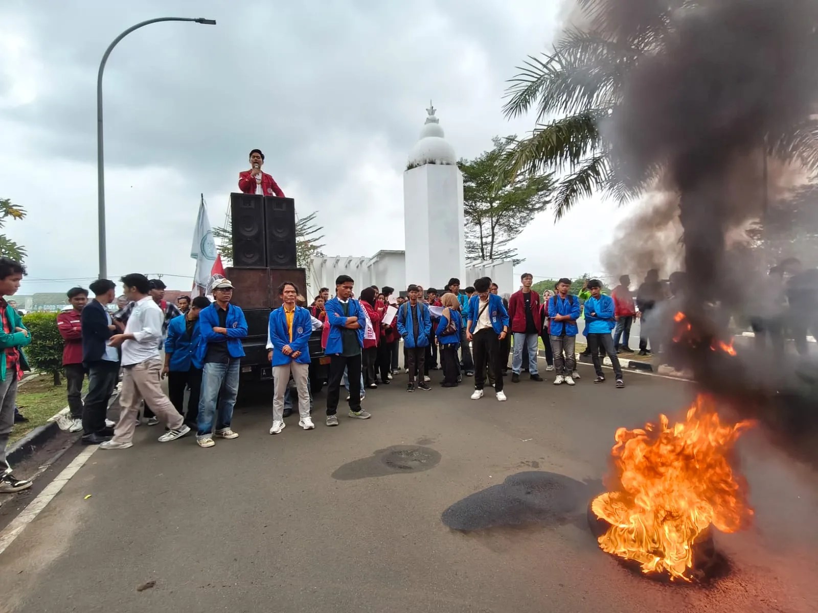 Mahasiswa Banten Desak Perbaikan Pendidikan, Pemprov Kucurkan Rp 400 Miliar
