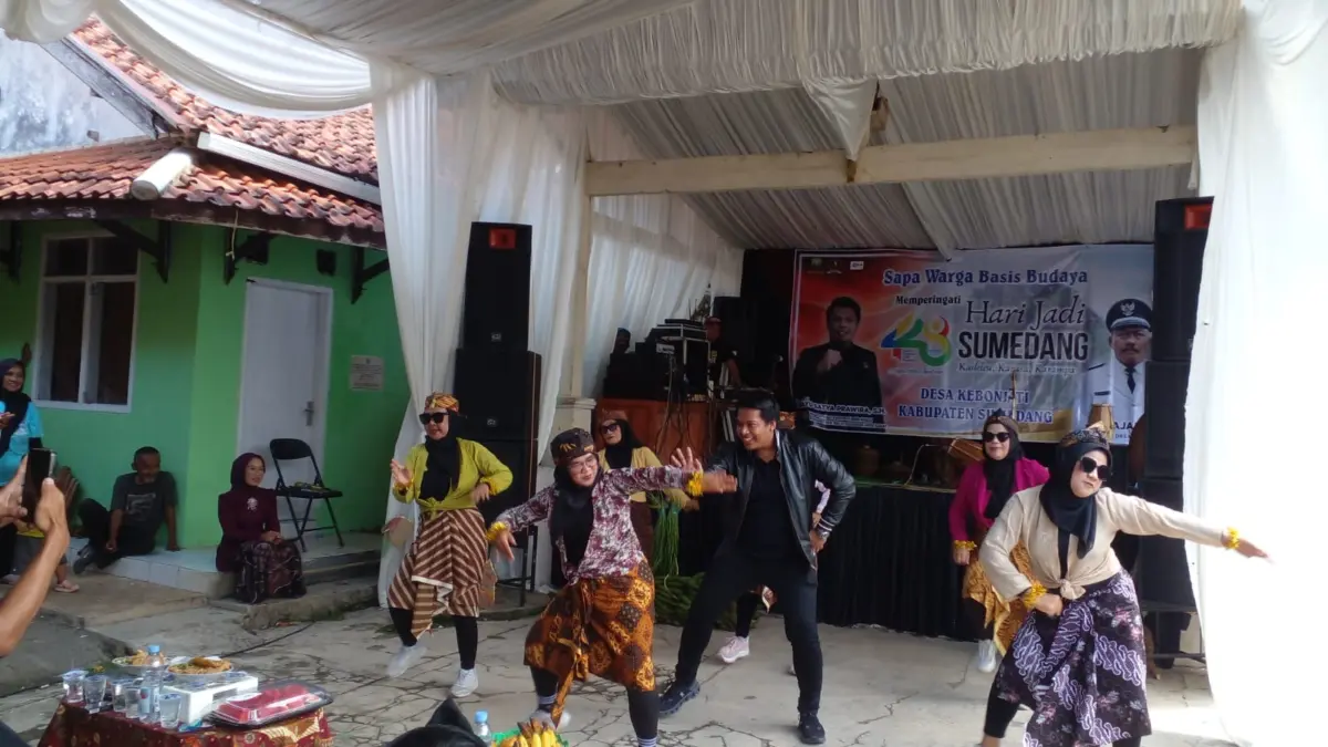 Anggota DPRD Jabar Dorong Regenerasi Seni Calung di Sumedang