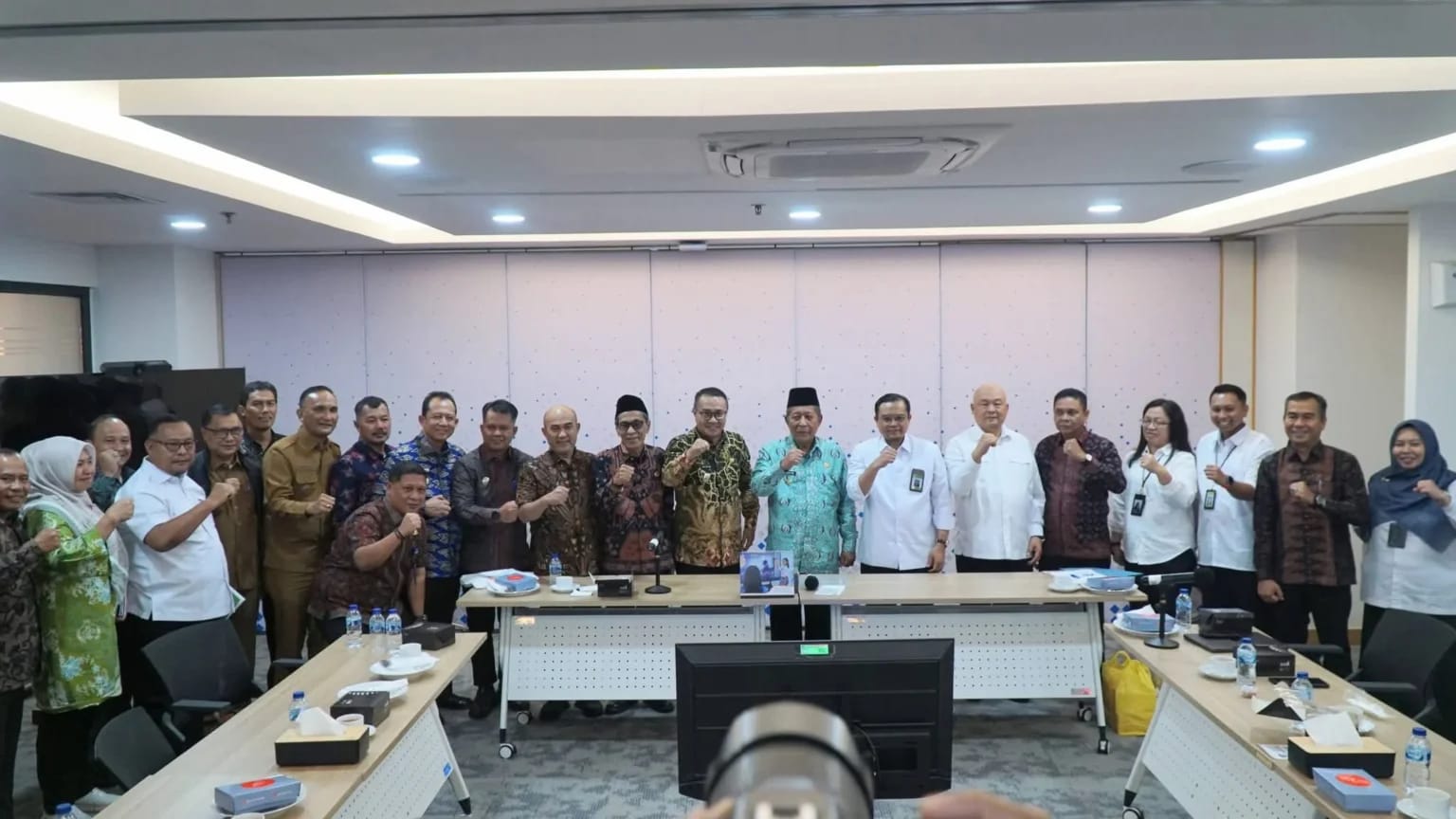 Bupati Sarolangun Percepat Perbaikan Sekolah Rusak Pasca Banjir