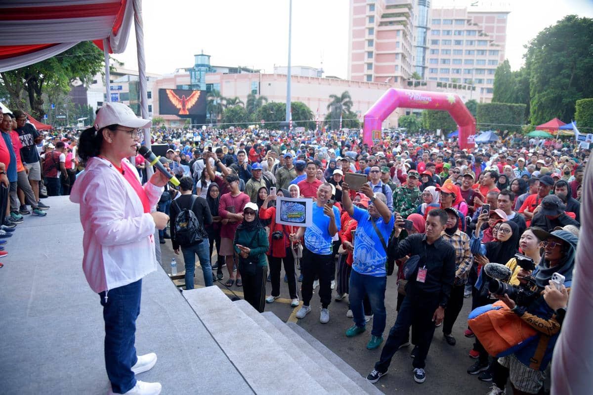 Ribuan Warga Semarang Padati Simpang Lima Ikuti Mlaku Bareng 479