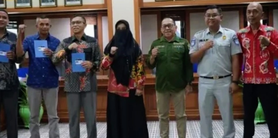 Pemkab Kutai Barat Tertibkan Kapal Ferry Tanpa Izin Operasional Resmi