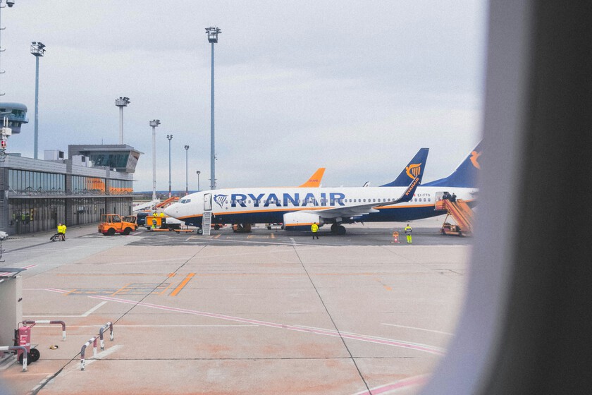 Ryanair Desak Uni Eropa Tunda Sistem Biometrik EES Akibat Antrean Massal
