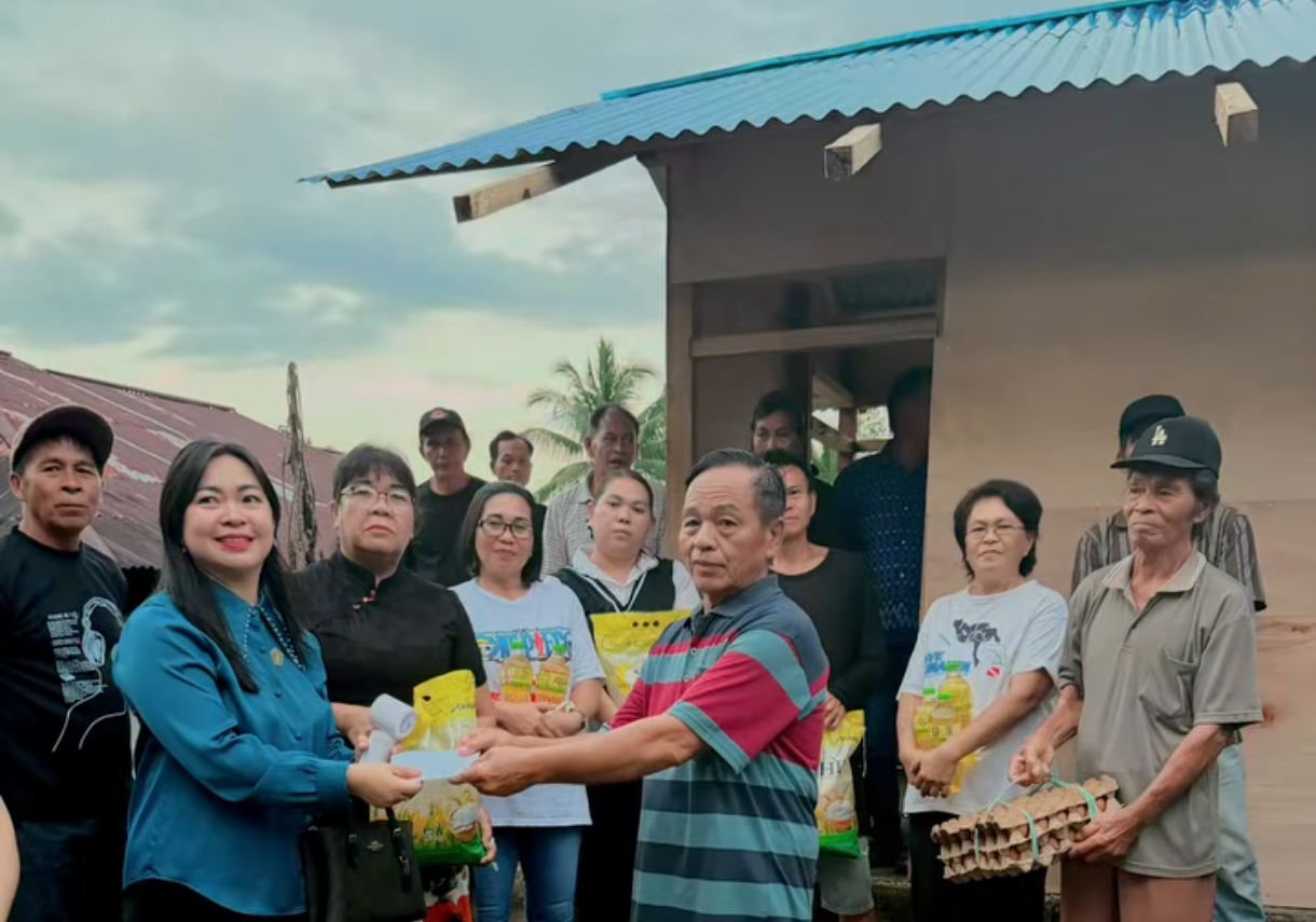 Novita Maramis Serap Aspirasi Infrastruktur dan Bantu Korban Kebakaran Minsel