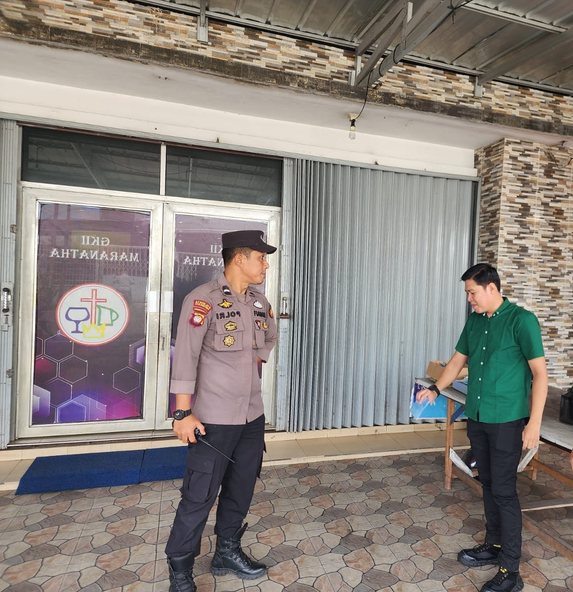 Polsek Pontianak Barat Jaga Keamanan Ibadah Minggu di Sejumlah Gereja