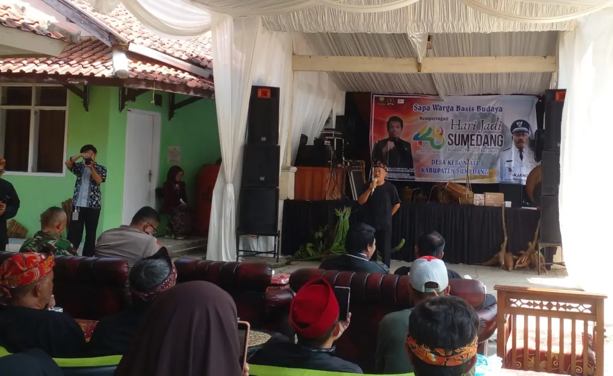 Kades Kebonjati Sumedang Hidupkan Kembali Seni Tradisional di 7 RW