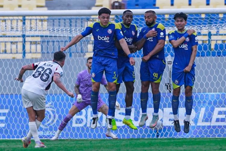 Persik Kediri Hajar Arema FC 3-0 pada Derbi Jatim Super League