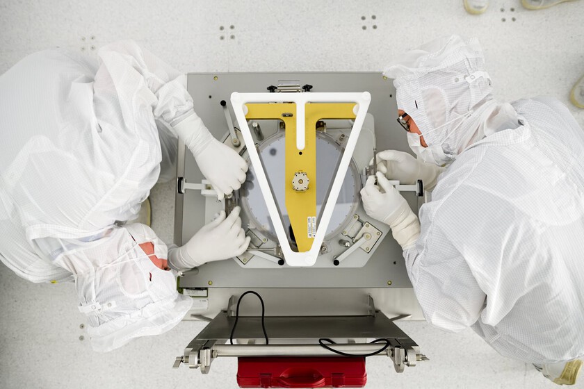 ASML Targetkan Produksi 60 Mesin Litografi EUV pada 2026 Demi AI
