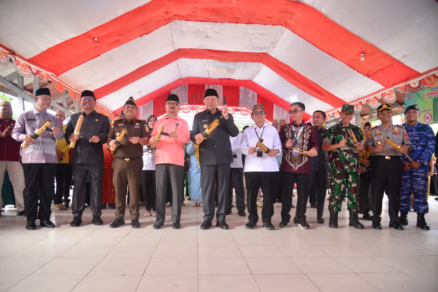 Gubernur Gorontalo: Guru Jangan Kalah Cerdas dengan Teknologi AI