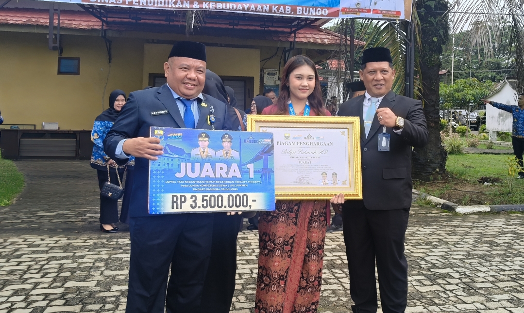Siswa SMKN 4 Jambi Raih Juara 1 LKS Nasional Bidang Kecantikan
