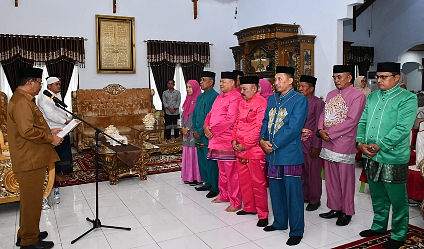 Bupati Rum Pagau Kukuhkan Pengurus Lembaga Adat Boalemo Periode 2026-2030