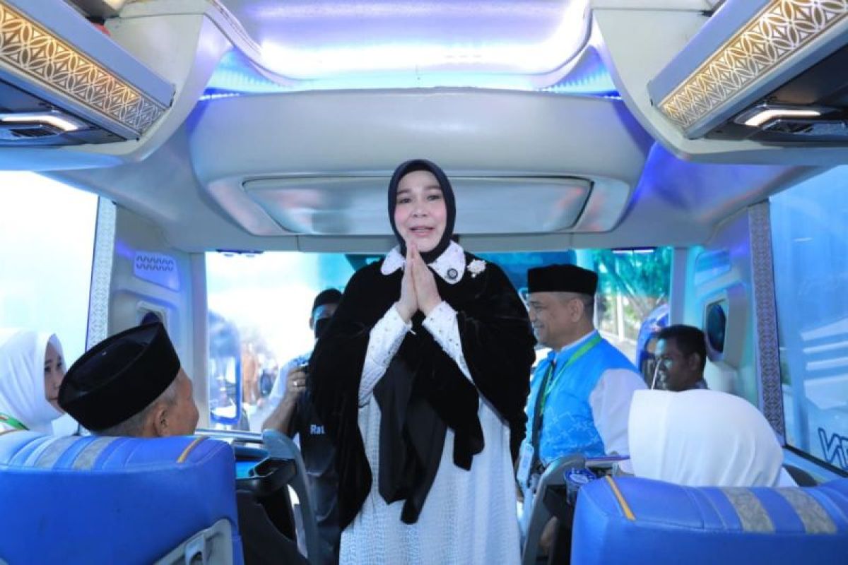 Wali Kota Banda Aceh Lepas 287 Jamaah Haji Kloter Pertama
