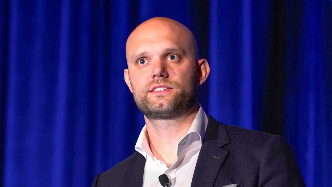 ChatGPT Personalisasi Metode Atomic Habits James Clear untuk Produktivitas Ruang Kerja