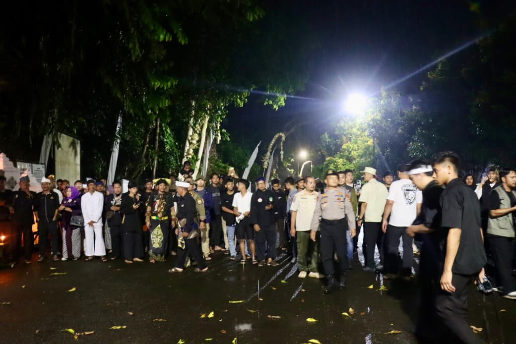 Ciamis Amankan Kirab Mahkota Binokasih 2026 di Kawali yang Dihadiri Gubernur