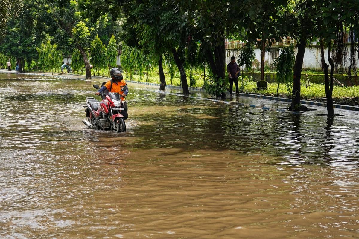 Banjir Tangsel Rendam 12 Titik, Ratusan KK Terdampak Luapan Kali