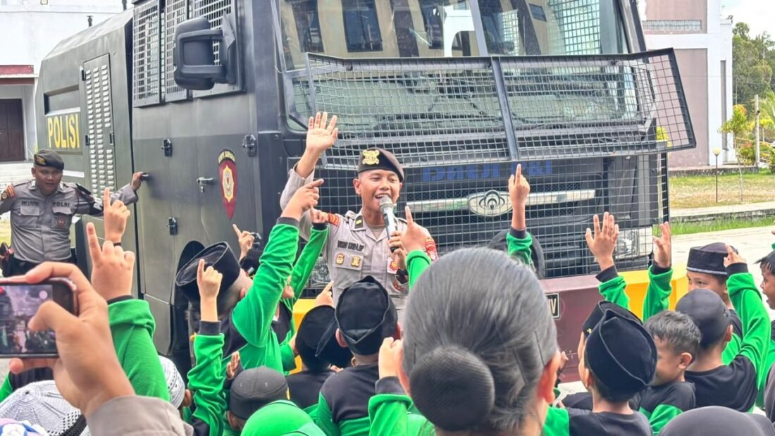 Polda Kaltara Kenalkan Tugas Kepolisian ke Siswa SDIT Nurul Hikmah Tanjung Selor