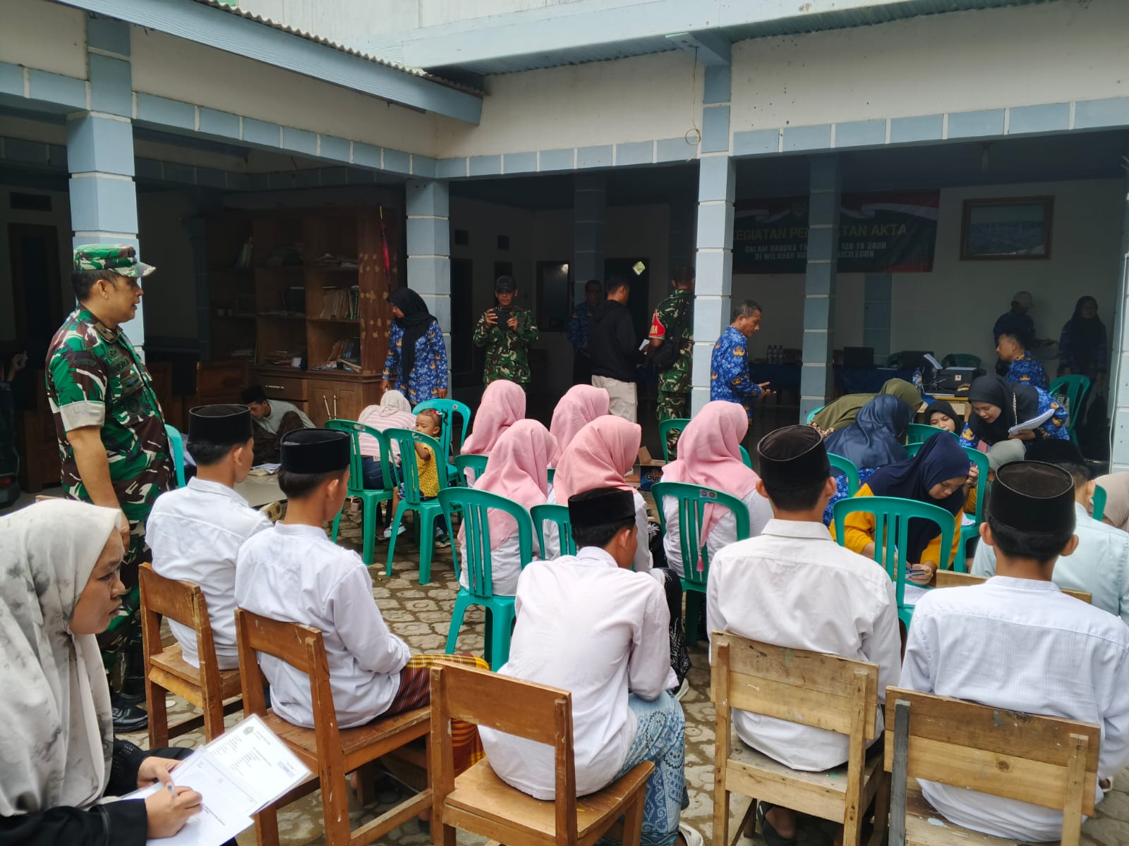 Kodim Cilegon Fasilitasi Pembuatan Akta Kelahiran Lewat Program TMMD 128