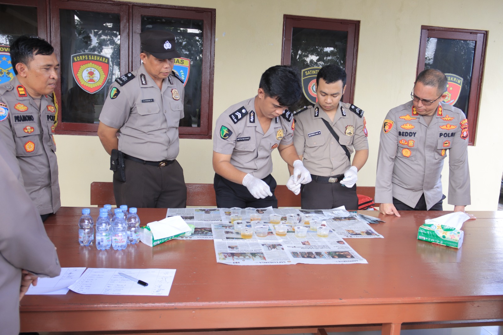Kapolres Seruyan Pimpin Tes Urine Personel Polsek Seruyan Hilir