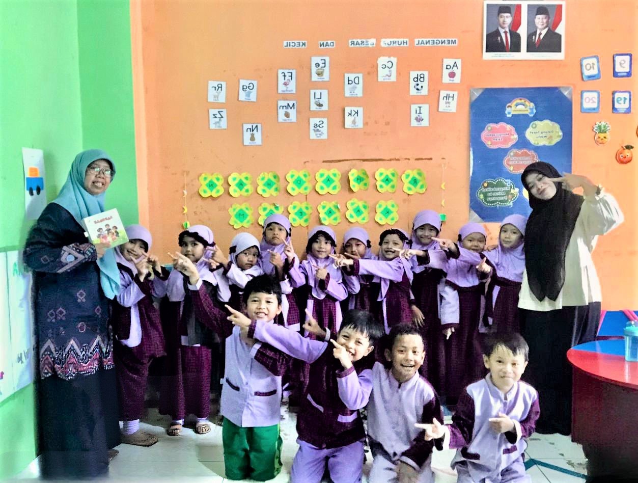 UM Bandung Kenalkan Soundbook Kakawihan Sunda di TKIT Al-Fatwa Kota Bandung