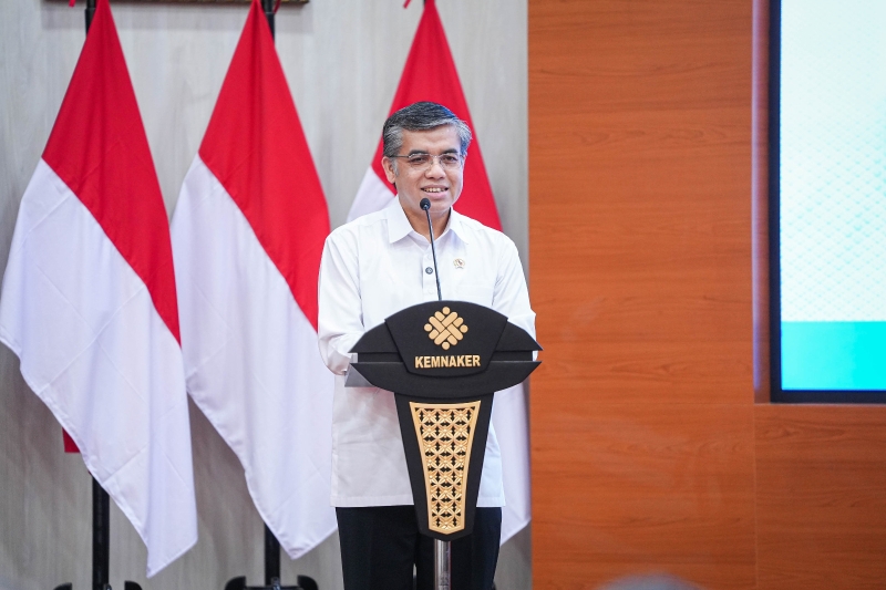 Menaker Salurkan Santunan Rp2 Miliar bagi Ahli Waris Korban KA Bekasi