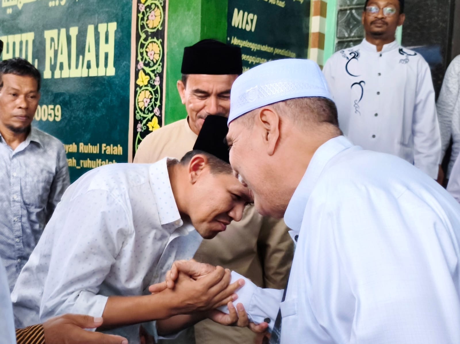 Wagub Aceh Fadhlullah Hadiri Haul Ke-12 Ayah Samahani di Aceh Besar