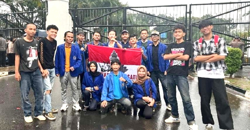 Mahasiswa Banten Demo Kantor Gubernur Soroti 22 Ribu Anak Putus Sekolah