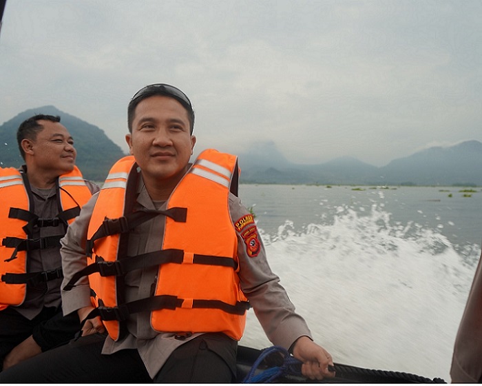 Polres Purwakarta Periksa Kelayakan Kapal di Waduk Jatiluhur demi Keselamatan