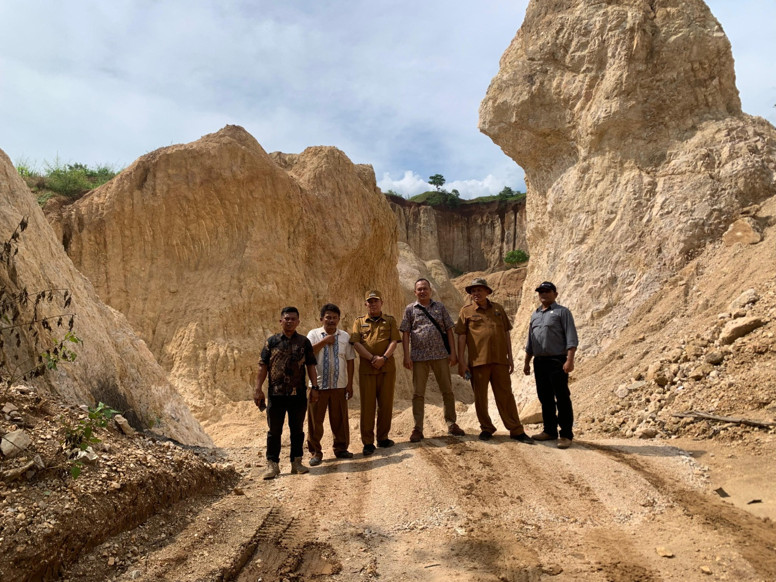 Pemprov Sumut Tertibkan Tambang Dolomit Ilegal di Dairi Atas Arahan Bobby