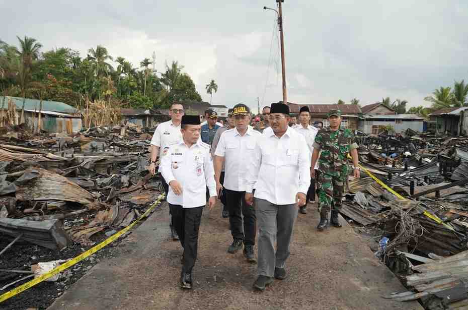Al Haris Pastikan Pemulihan 100 Rumah Terbakar di Teluk Nilau