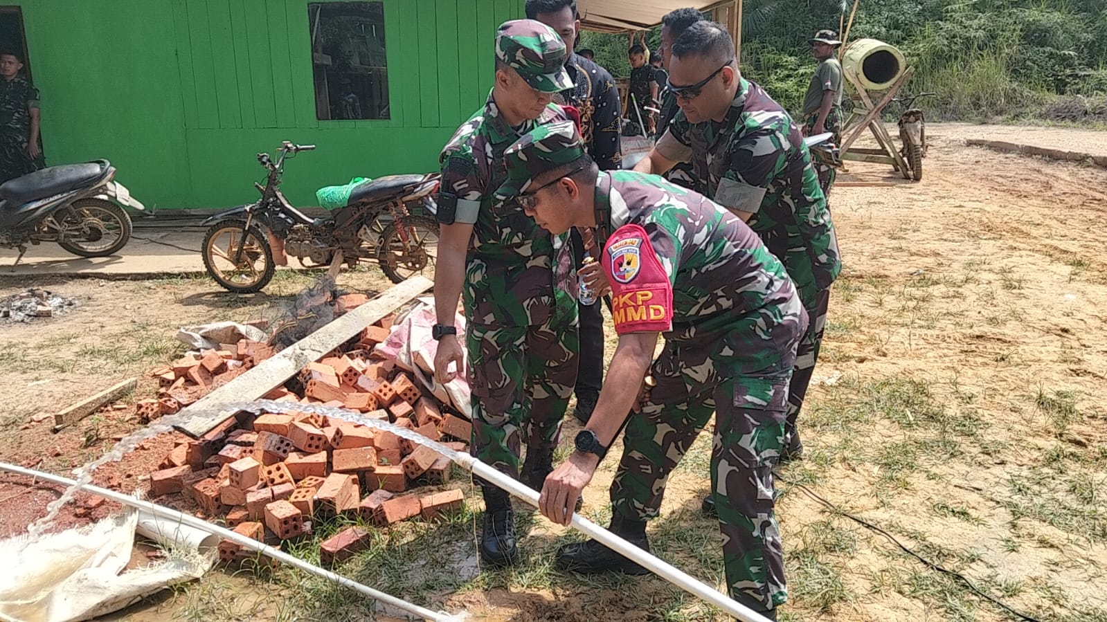 Danrem 042/Gapu Brigjen TNI Nyamin Pastikan Kualitas Fisik TMMD Sarolangun