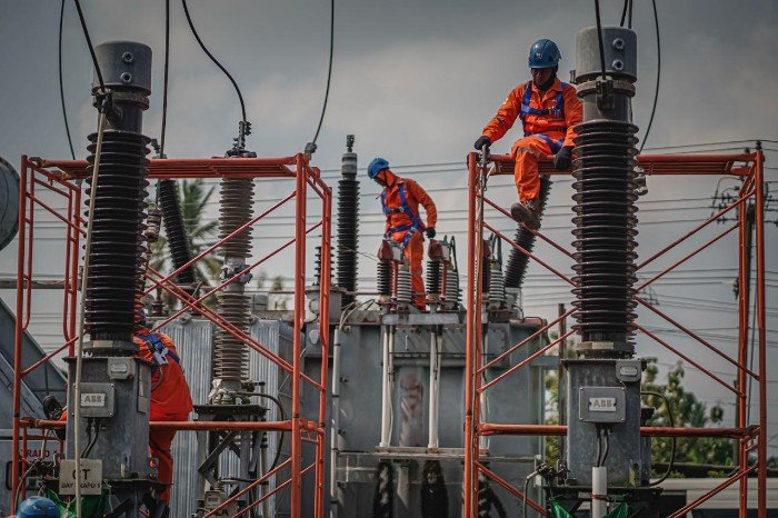 Jamin Listrik Solo Raya Aman, PLN Rawat Trafo 60 MVA Gondangrejo