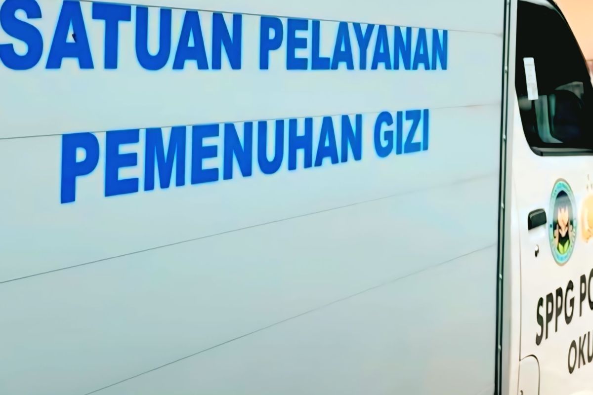 Polres OKU Salurkan Makan Bergizi Gratis untuk 2.400 Pelajar Baturaja
