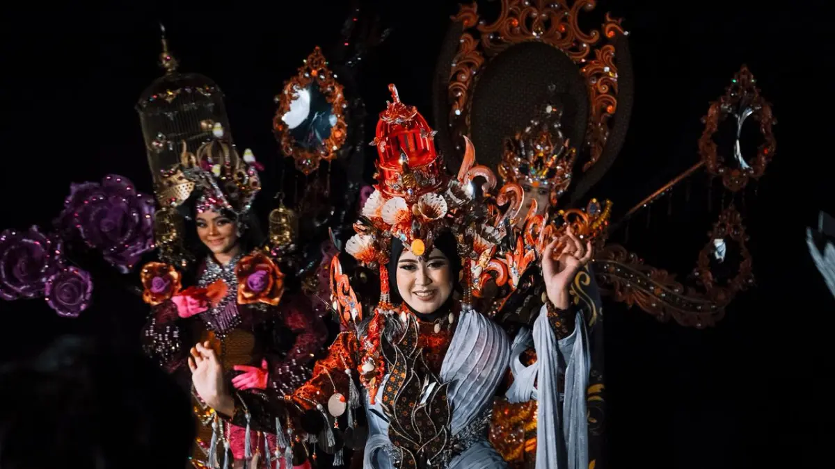Wawali Solo Kenakan Kostum IKM di Solo Batik Carnival Juli 2026