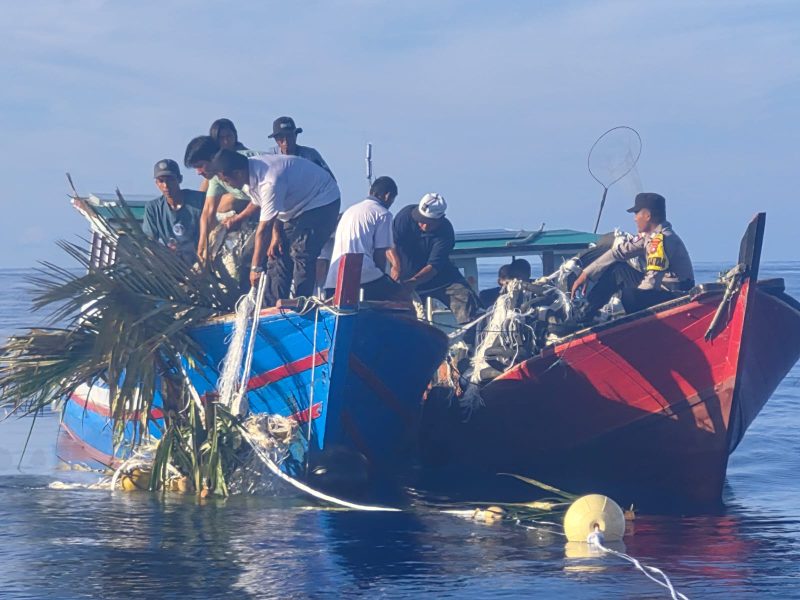 Kampus Australia Dukung Nelayan Natuna Pasang Rumpon Sesuai Aturan KKP
