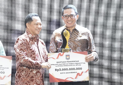 Pemkot Samarinda Sabet Dua Penghargaan Nasional Pengendalian Inflasi dan Pembiayaan