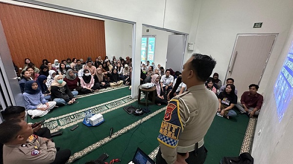 Polres Purwakarta Edukasi Safety Driving Karyawan Siloam Hospital