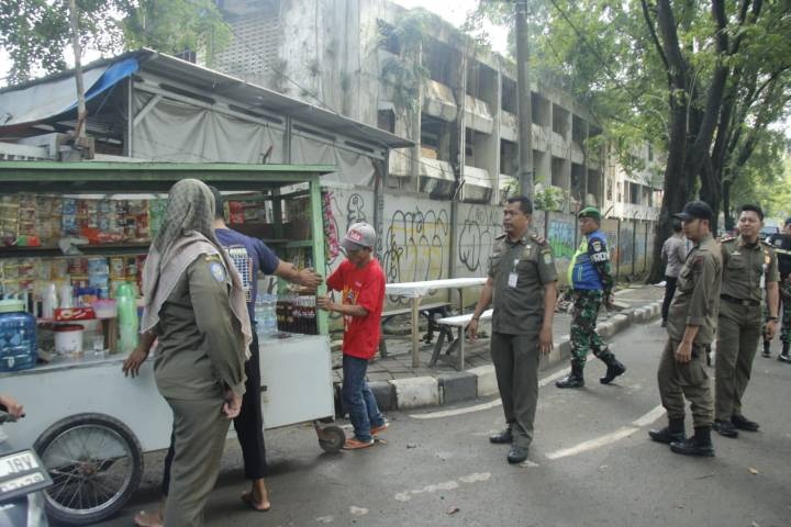 Pemkot Tangerang Sterilkan Trotoar Ahmad Yani dan Benteng Betawi dari PKL