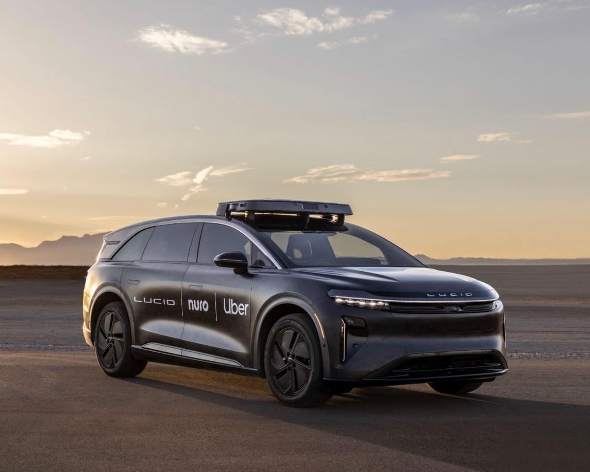 Uber Siapkan Robotaxi Premium Lucid Gravity Tanpa Sopir di California