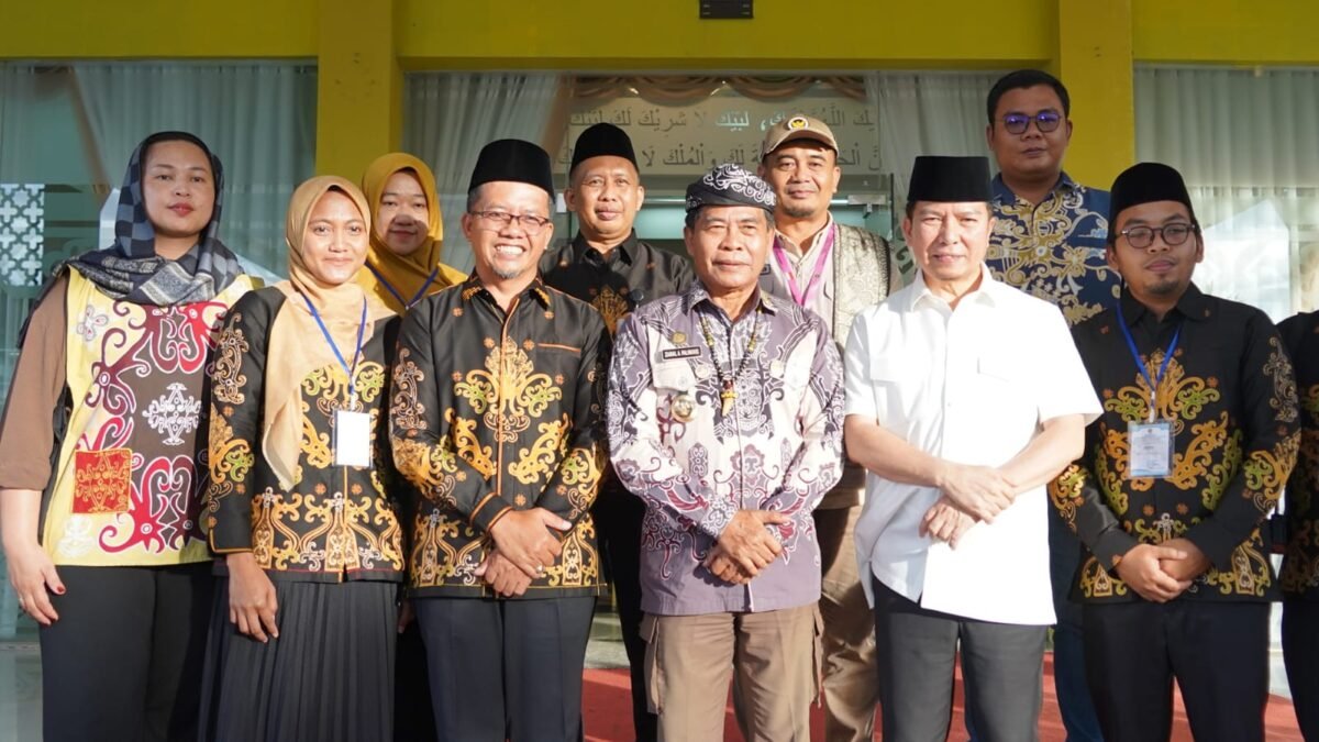 Ketua DPRD Achmad Djufrie Titip Doa Kemajuan Kaltara pada 484 Jemaah Haji