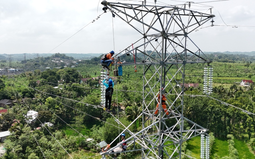 PLN NTB Periksa Tower Transmisi di Tanjung Guna Cegah Pemadaman