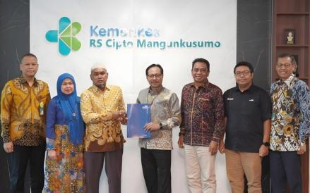 TASPEN Tuntaskan Santunan Nakes RSCM Korban Kecelakaan Kereta