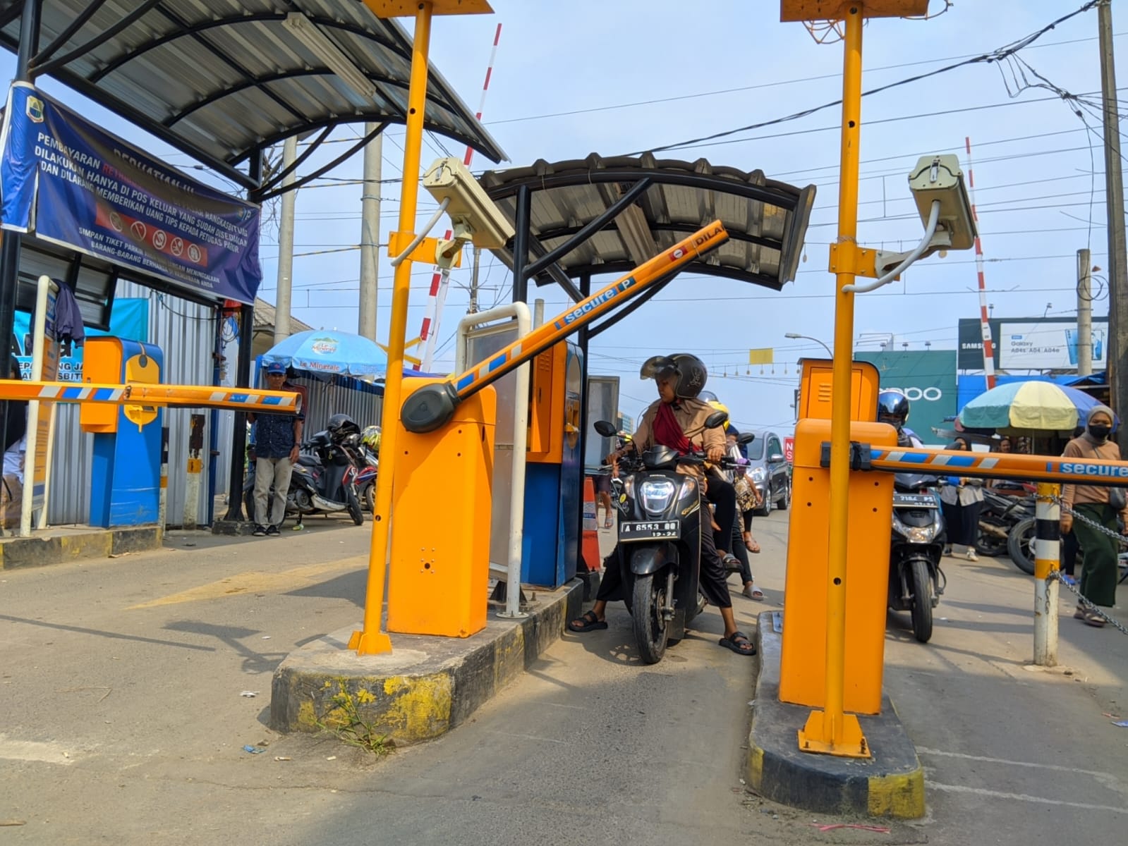 Pemkab Lebak Aktifkan Kembali Gate Parkir Pasar Sampay Usai Penolakan Pedagang