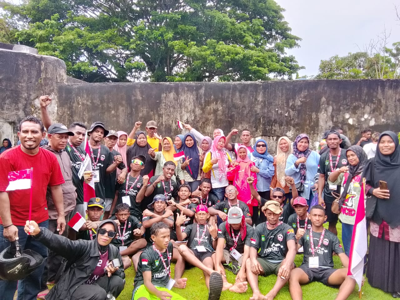 Tim Putra Waka Juara Gabalil Hai Sua Sula Usai Jalan Kaki 150 Km