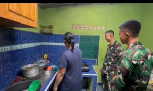 Satgas TMMD 128 Kodim Langkat Bantu Warga Memasak di Pasar Rawa