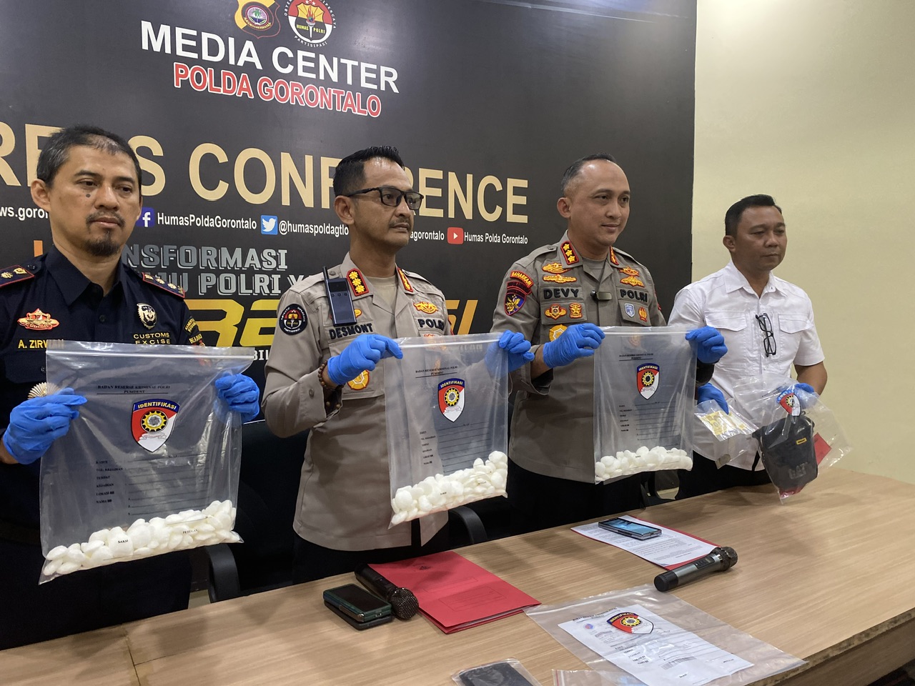 Polda Gorontalo Gagalkan Penyelundupan 4 Ton Sianida Ilegal Asal Filipina